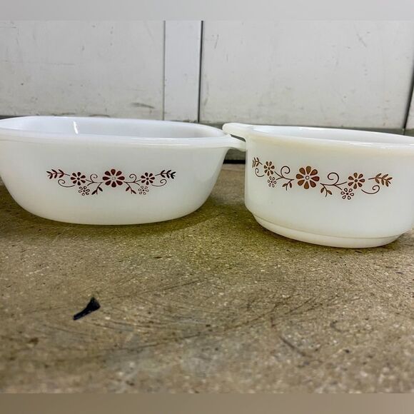 Vintage Milk Glass Bake Dish Set of 2 - Picture 1 of 4